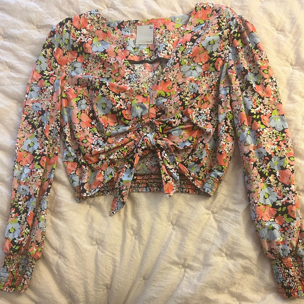 SO Loose Fitting Large Floral Crop Top